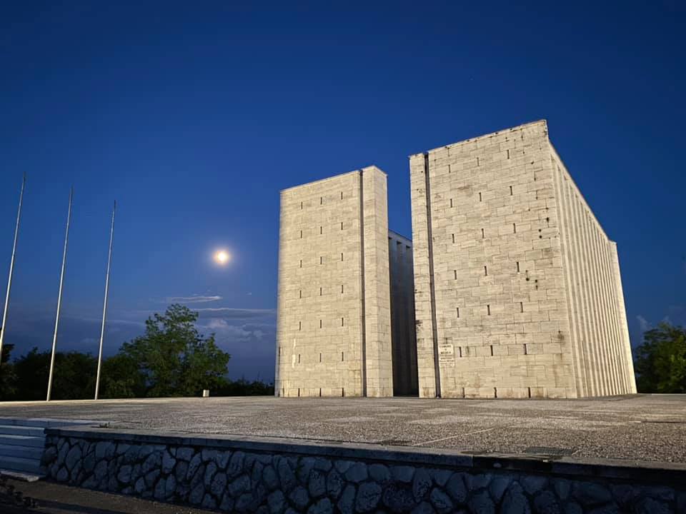 Immagine per Medea, opposizione critica sulla torre panoramica: «Progetto senza senso» 